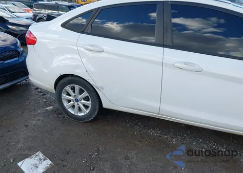 2012 Ford Fiesta Se z USA, uszkodzony, nr VIN 3FADP4BJ8CM111803